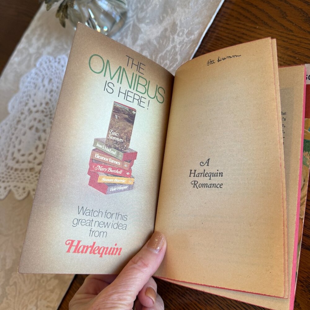 😎3/$20‼️1960-1970's Harlequin Romance Novels - Picture 9 of 14